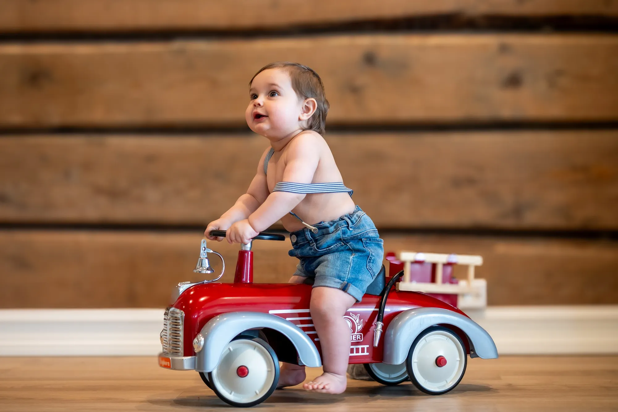  Joda, vi tok mange fine, oppstilte 1-årsbilder som ble bare superskjønne også! <3 Fineste Birk!  