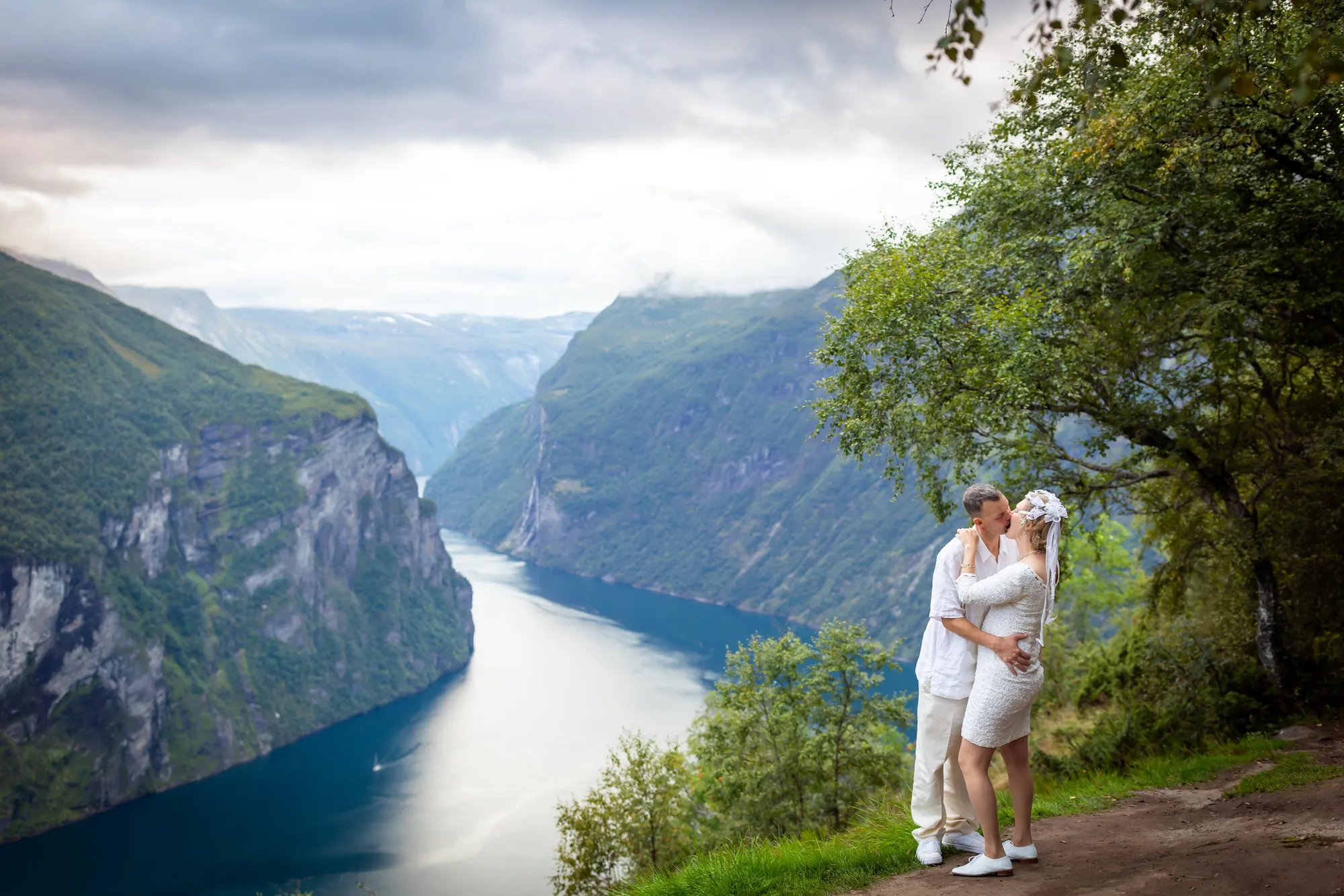 Øyeblikk fra en bryllupsdag, fotografert av Marte Bjørgum